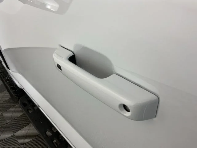 New 2026 Oxford White Ford XLT image 15