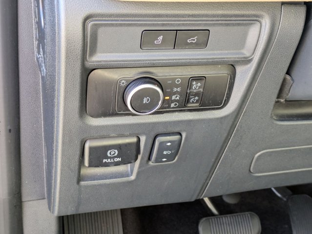 Used 2023  Ford  image 24