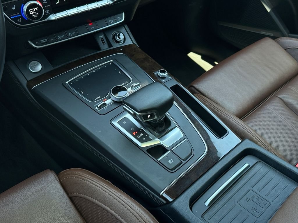 Used 2019 Navarra Blue Metallic Audi 2.0T Premium Plus image 16