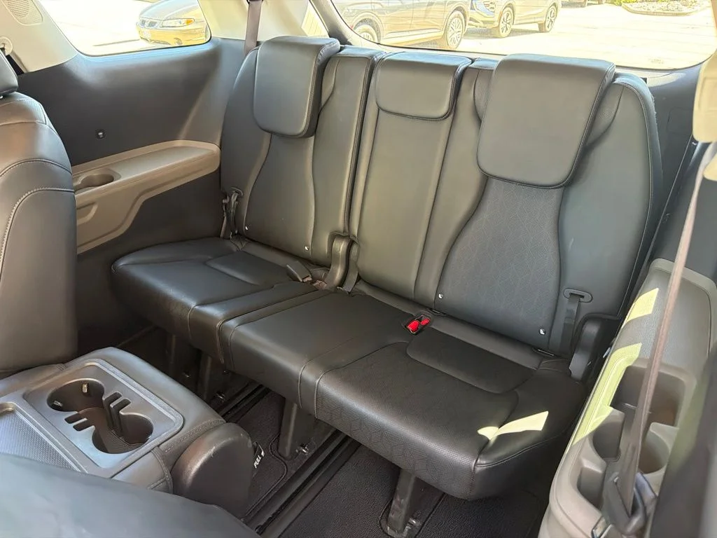 Used 2026 Black Kia LXS image 19