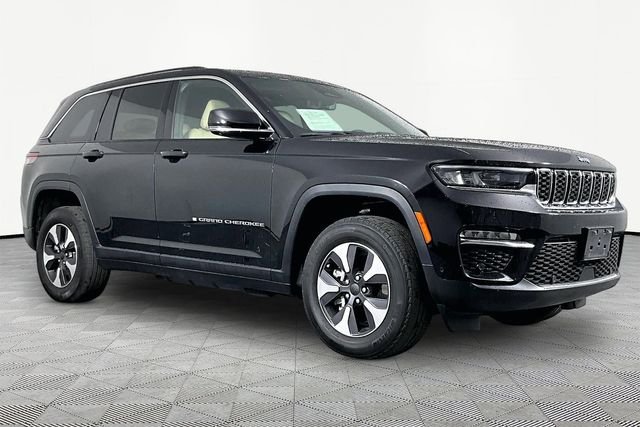 Used 2022 Black Jeep 4xe image 3