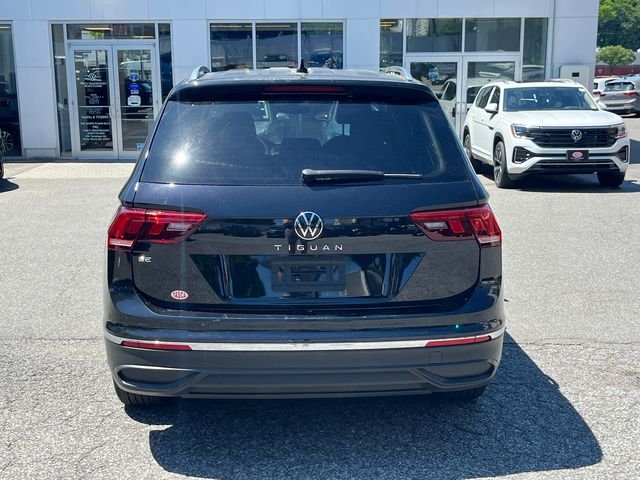 Used 2023 Black Volkswagen 2.0T SE image 3