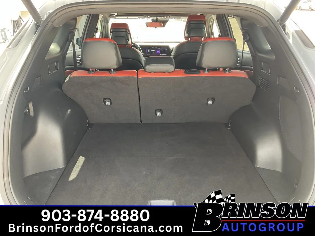 Used 2023 Wolf Gray Kia SX-Prestige image 9
