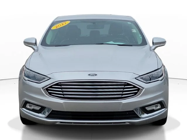 Used 2017 Silver Ford SE image 2