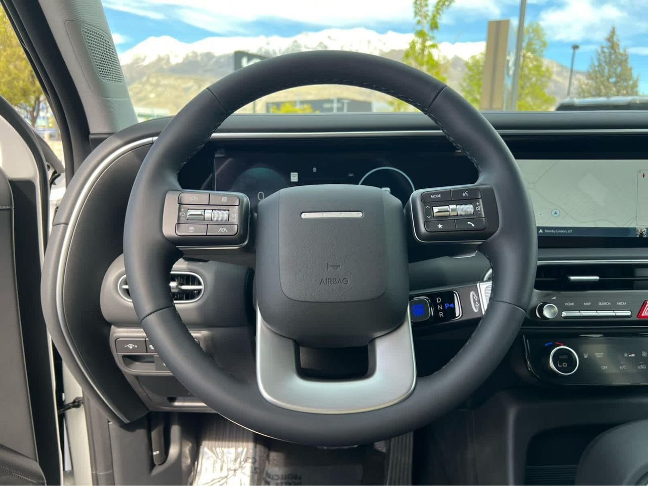 New 2026 Creamy White Pearl Hyundai SEL 8P image 33