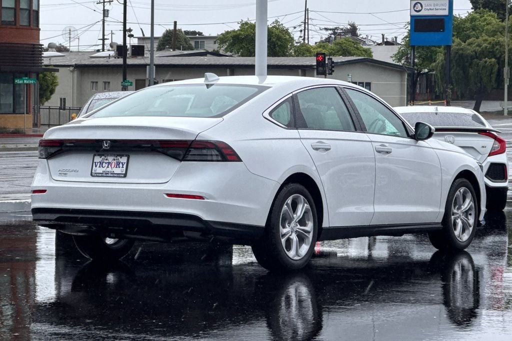 New 2026 Platinum White Pearl Honda LX image 4