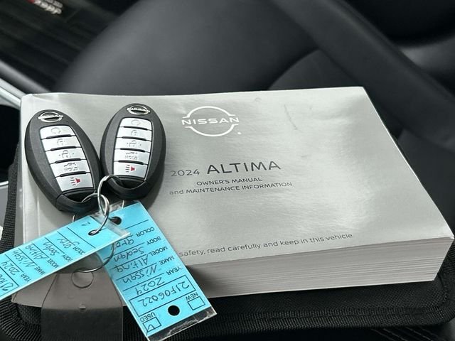 Certified Used 2024 Gray Nissan 2.5 SR image 5
