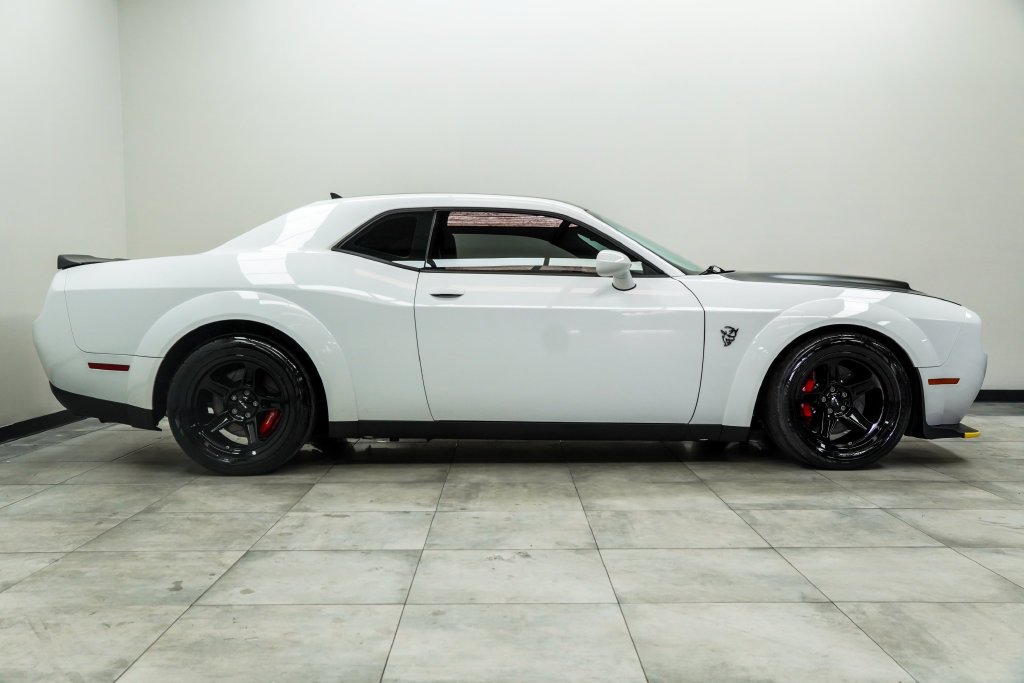 Used 2018 White Dodge SRT image 7