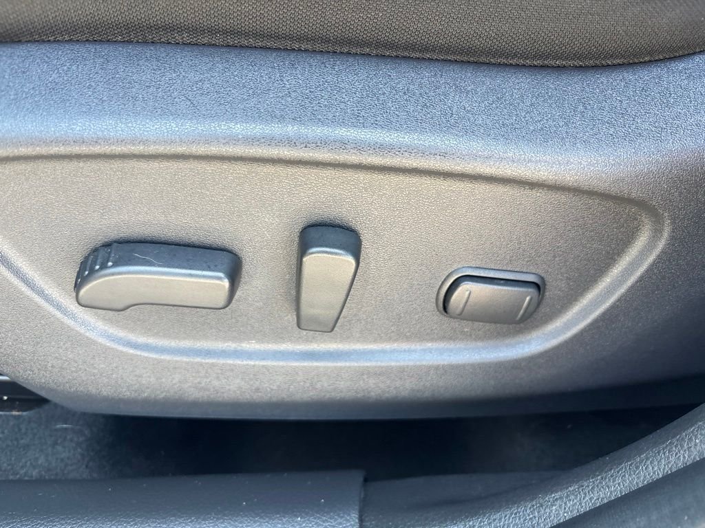 Used 2019 Gray Nissan SV image 18