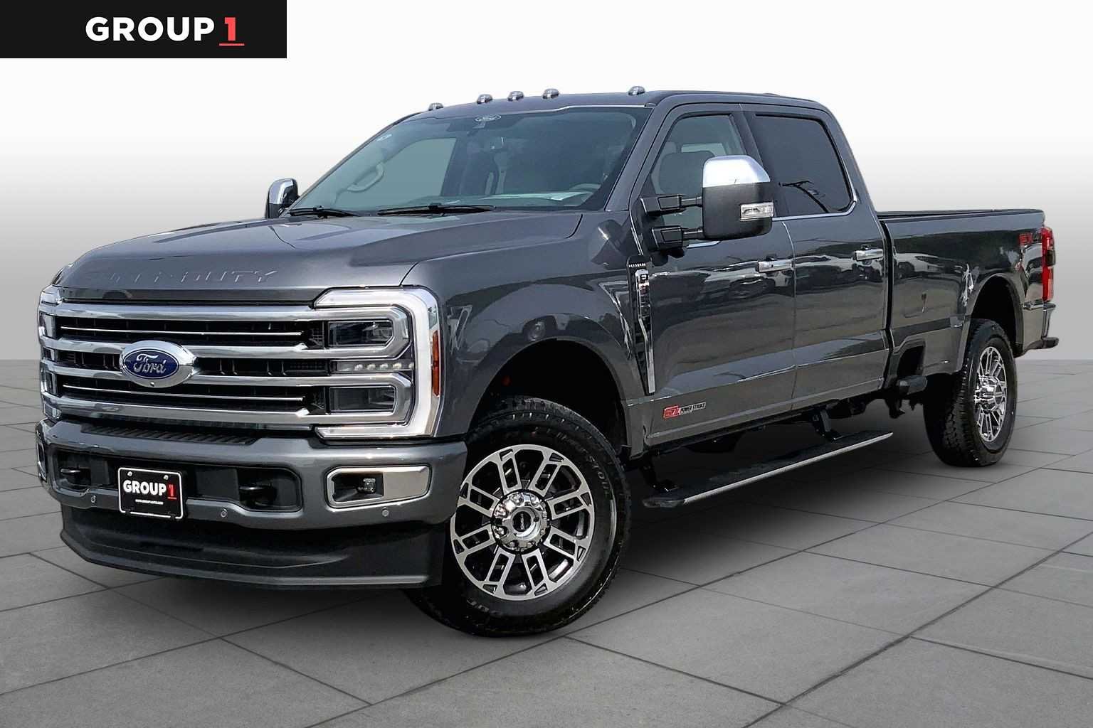 2026 Ford F-350 Platinum 4x4 Crew Cab 8' Box SRW's photo