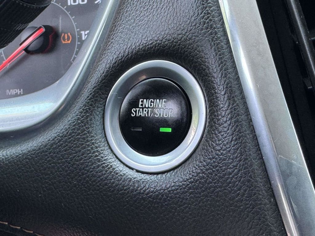 Used 2019 Silver Chevrolet LT image 9