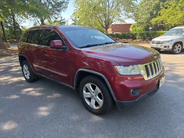 Used 2012 Red Jeep Laredo image 7