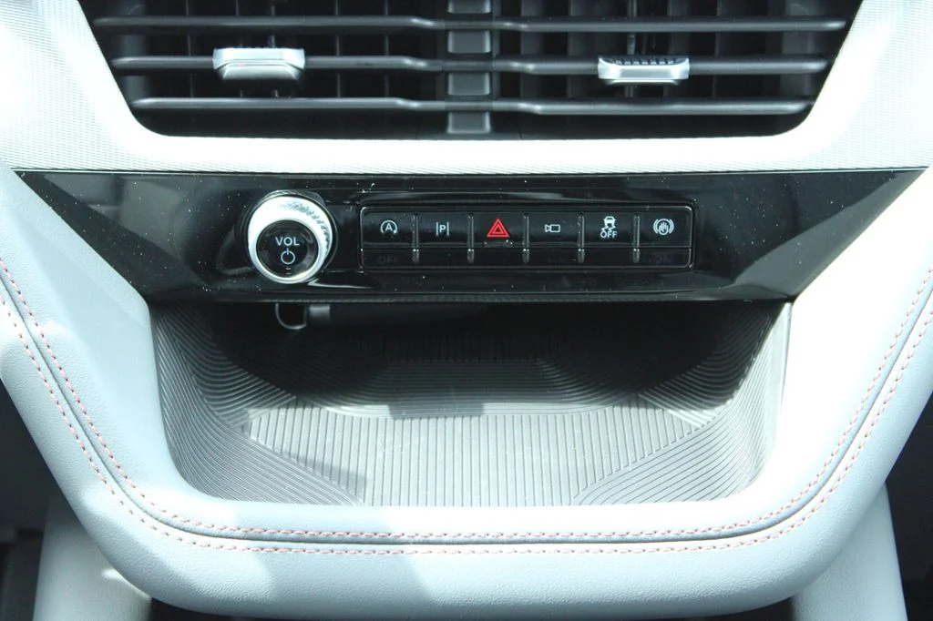 New 2026 Vapor Blue Metallic Ford Active image 27