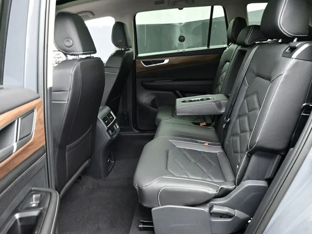 New 2026 Pure Gray Volkswagen 2.0T SE W/TECHNOLOGY image 13
