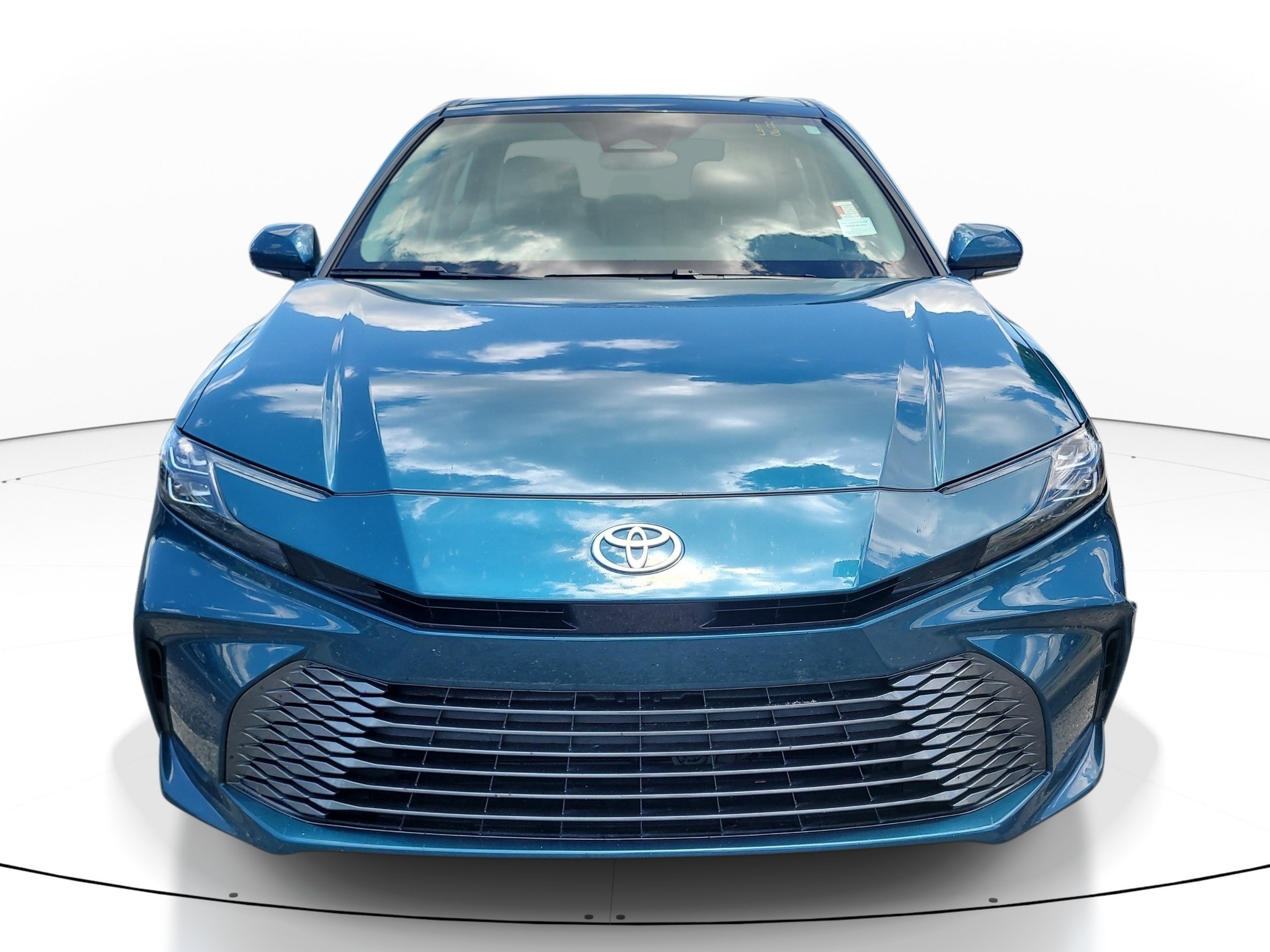 Used 2025 Ocean Gem Toyota XLE image 2