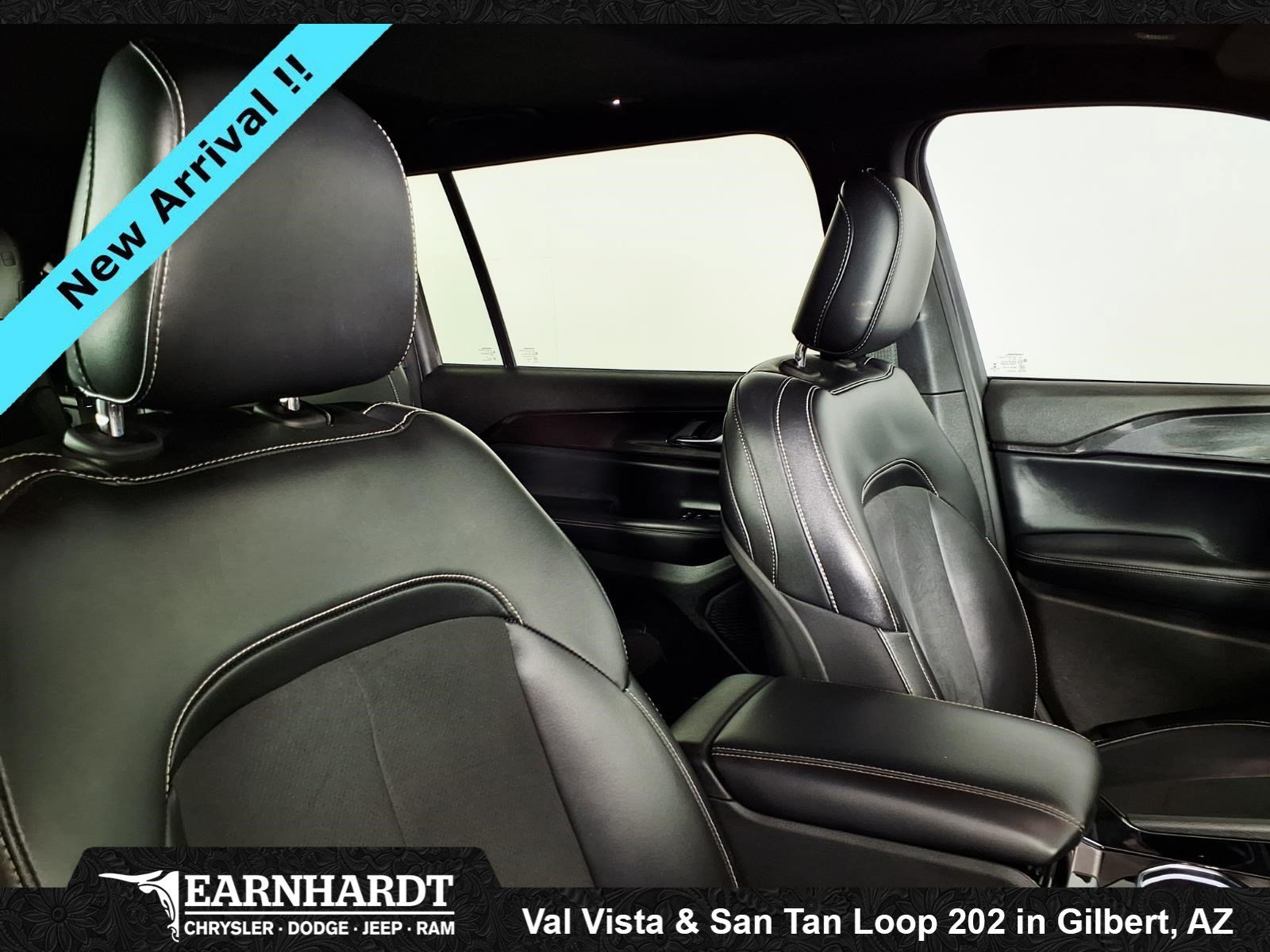 Certified Used 2023 Velvet Red Pearlcoat Jeep Altitude image 10