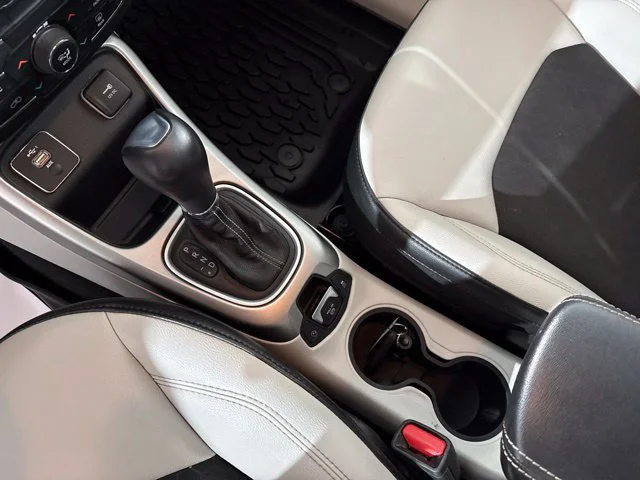 Used 2020 Blue Jeep Latitude image 20
