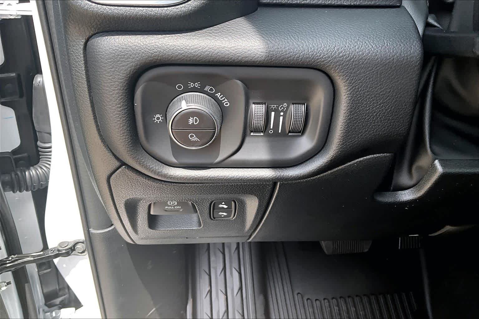 New 2026 Bright White Clearcoat Ram Laramie image 20