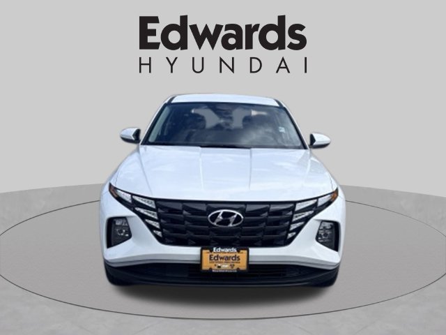 Used 2024 White Hyundai SE image 2
