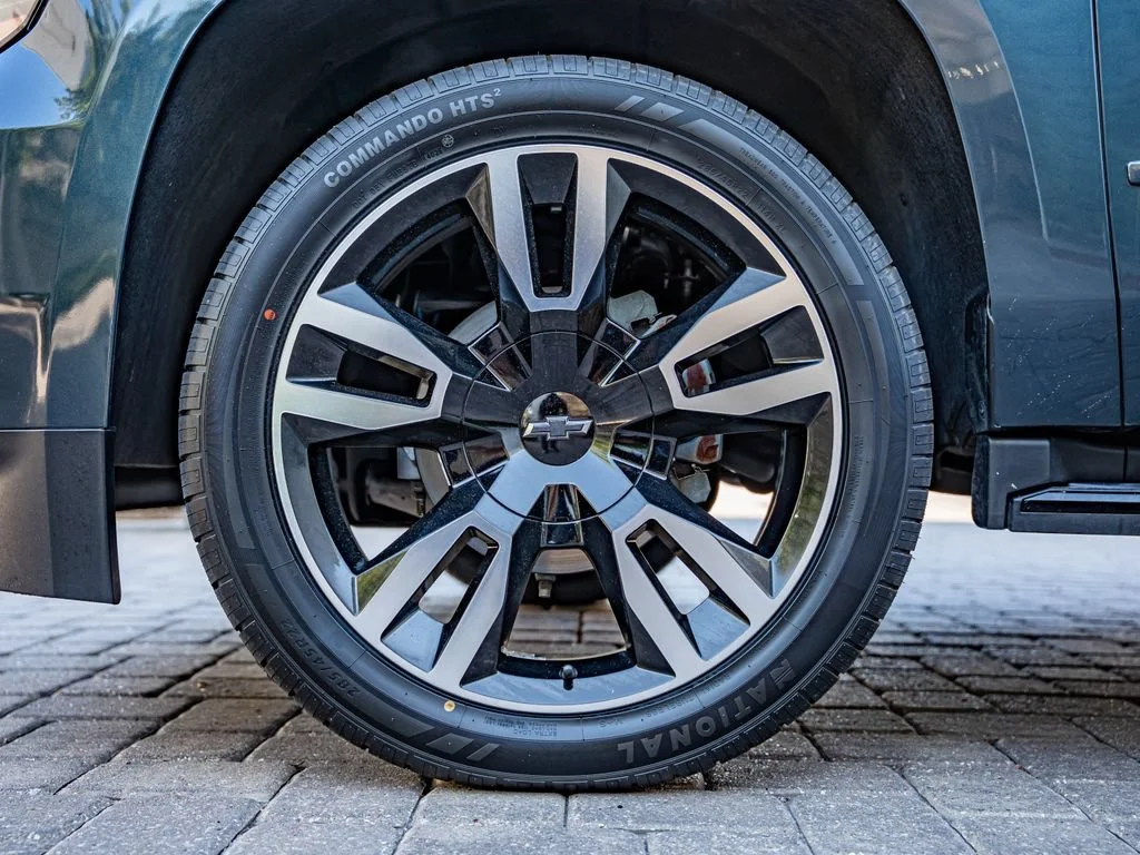 Used 2019 Shadow Gray Metallic Chevrolet Premier image 10