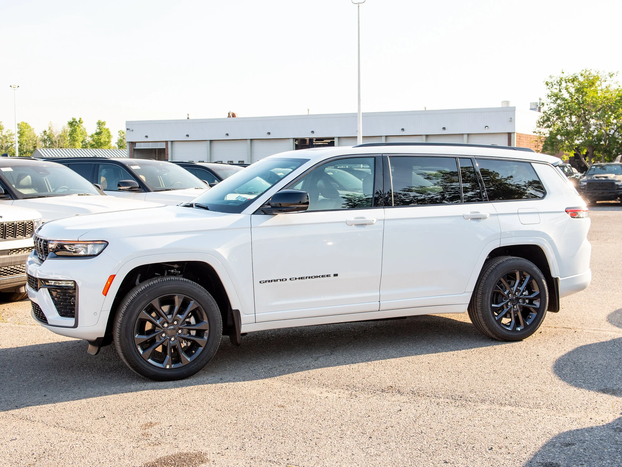 New 2026 White Jeep Limited Reserve* image 2