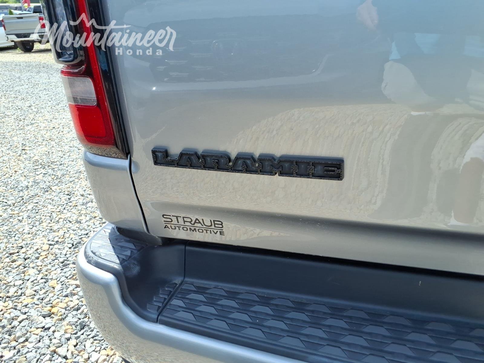 Used 2022 Billet Silver Metallic Clearcoat Ram Laramie image 23