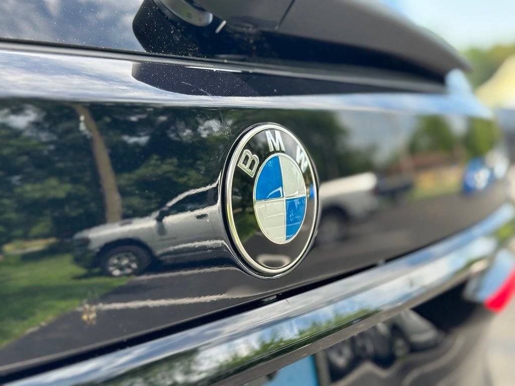 New 2027 Carbon Black Metallic BMW xDrive40i image 13