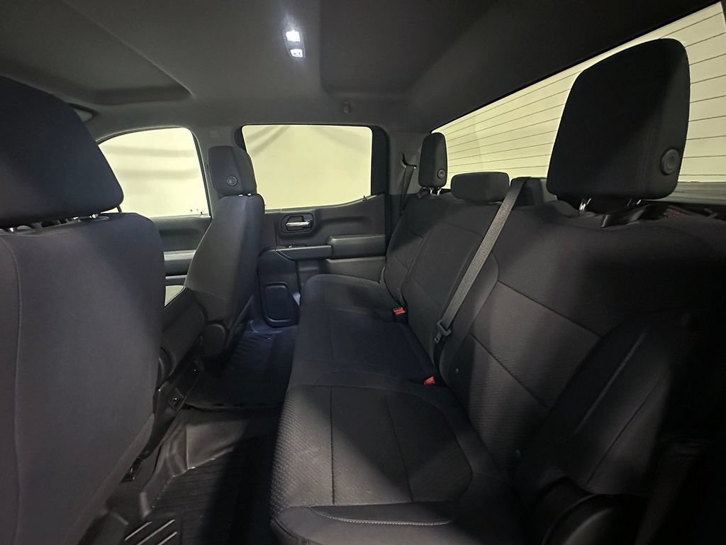 Used 2020 SHADOW GRAY METALLIC Chevrolet Custom image 17