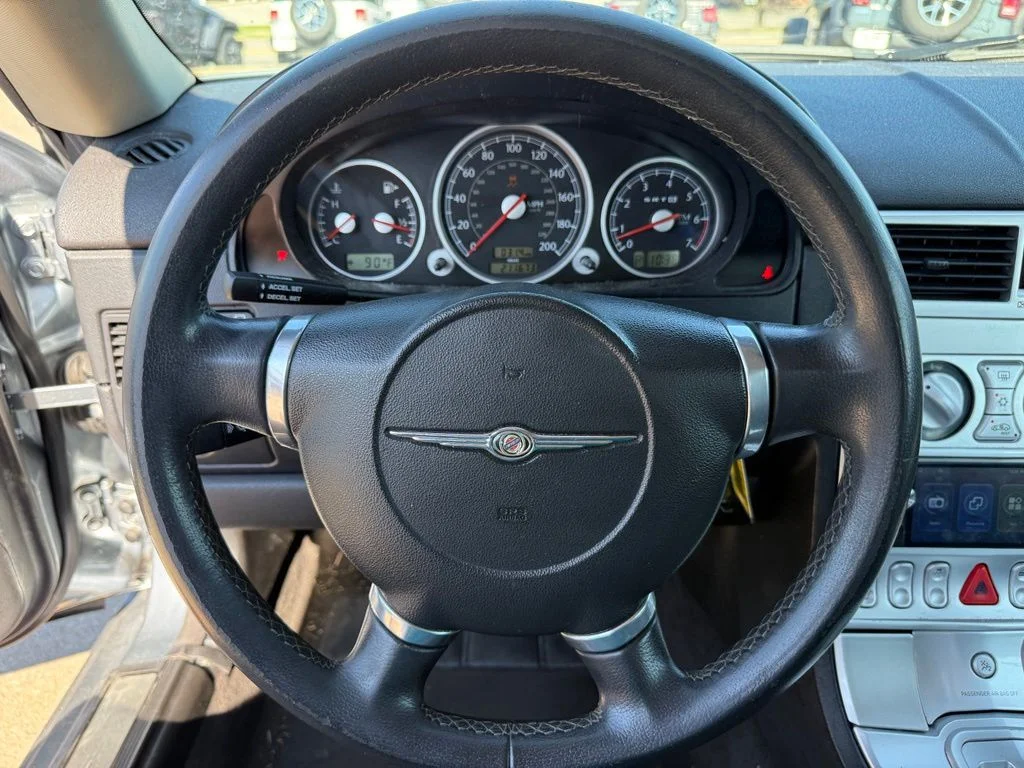 Used 2005  Chrysler SRT6 image 14