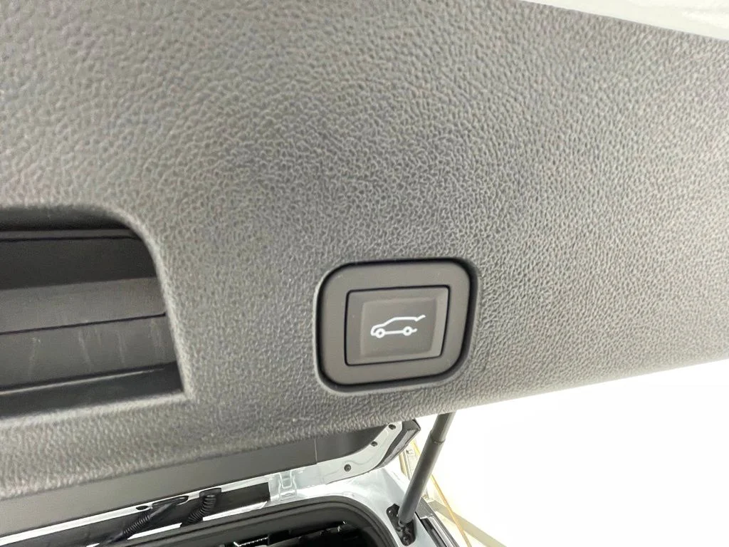 2026 GMC Acadia Elevation - Photo 7