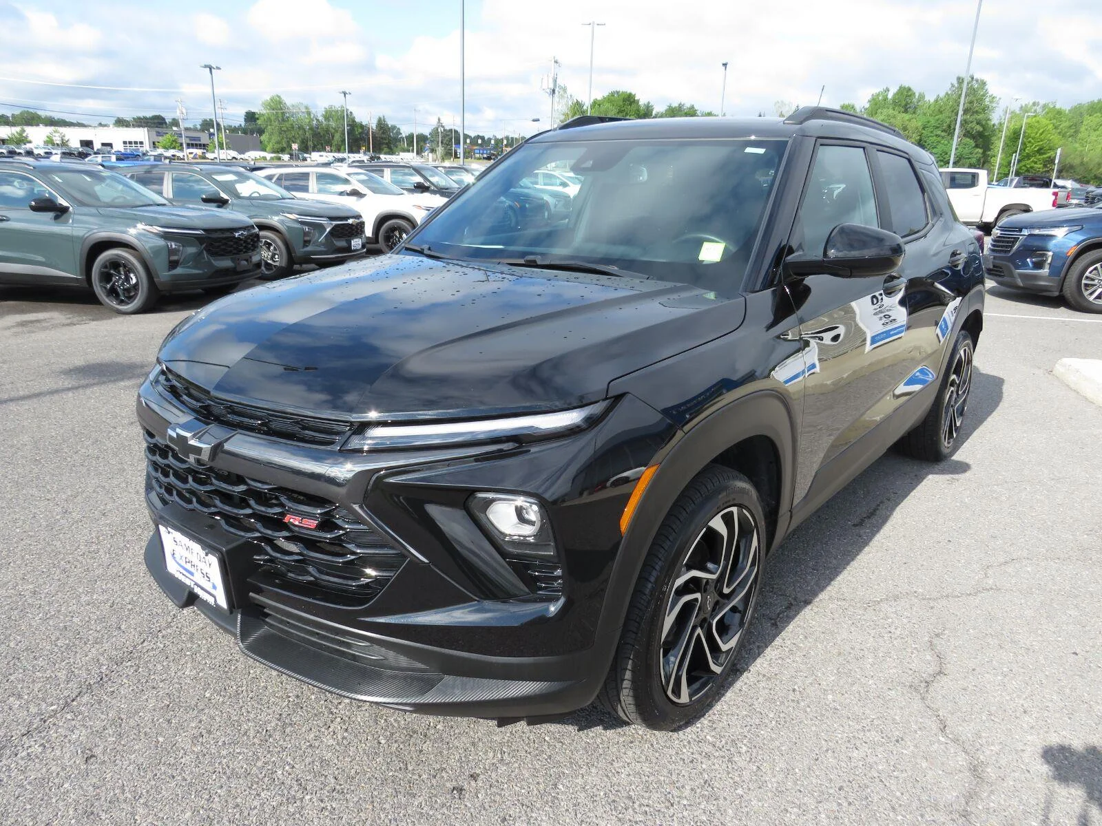 Used 2025 Mosaic Black Metallic Chevrolet RS image 11