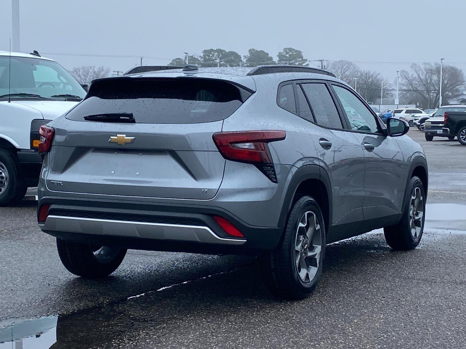 New 2026 STERLING GRAY METALLIC Chevrolet LT image 3