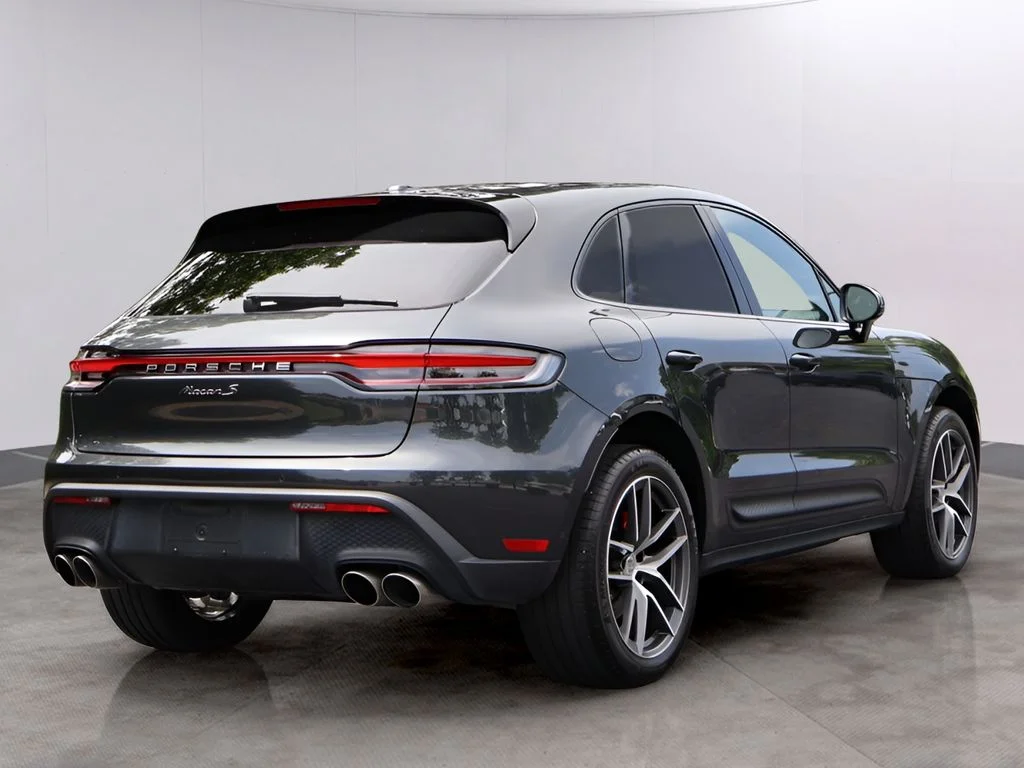 Used 2023  Porsche S image 8