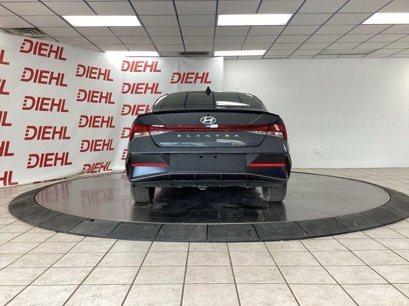 New 2026 Gray Hyundai SEL Sport image 6