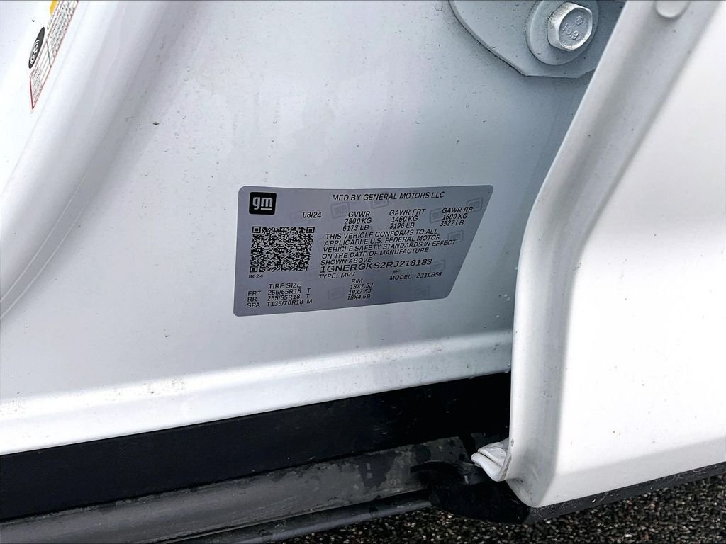 Used 2024 Summit White Chevrolet  image 34