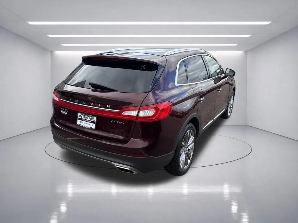 Used 2018 Burgundy Velvet Metallic Tinted Clearcoat Lincoln Reserve image 7