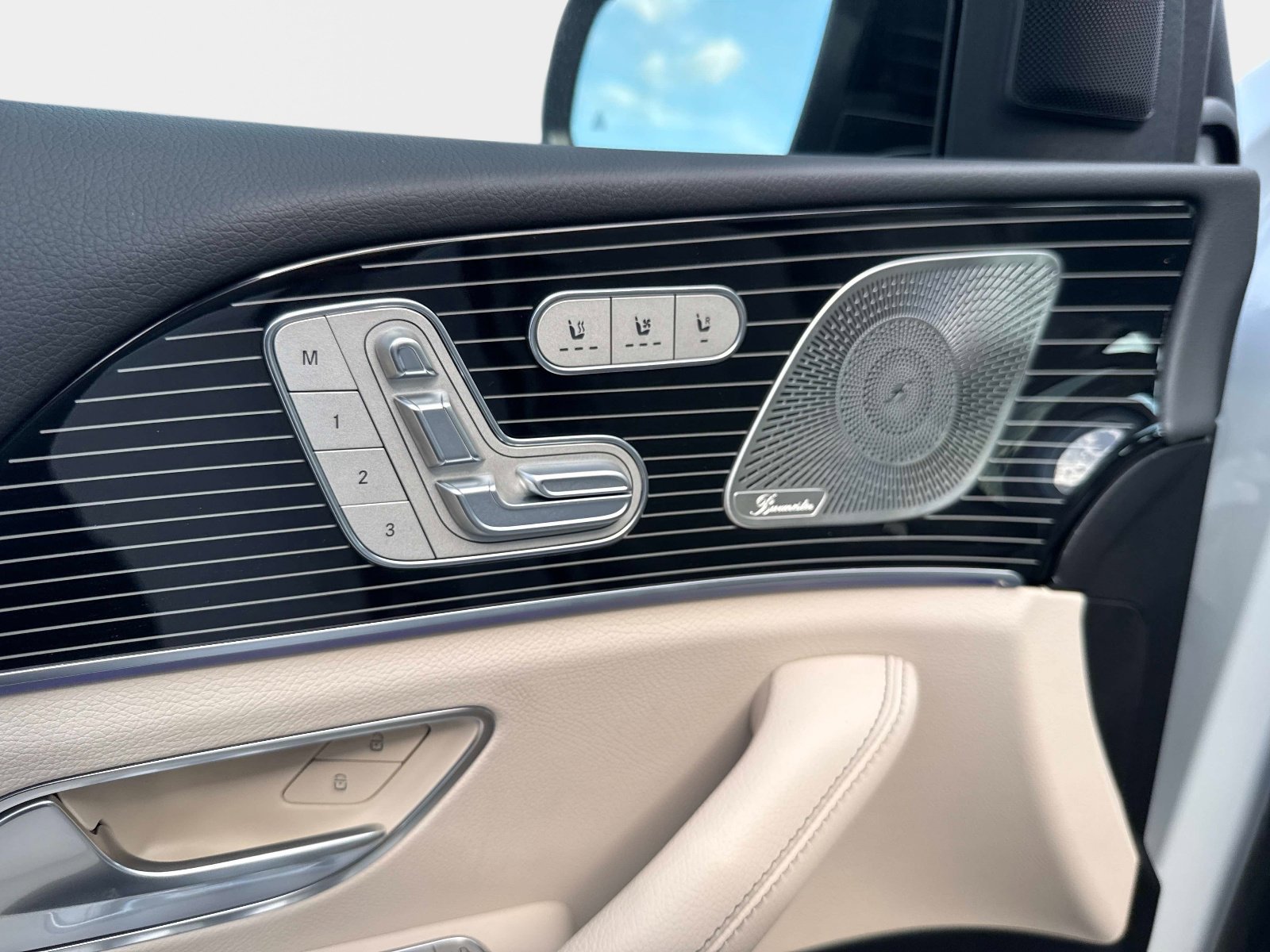 New 2026 Polar White Mercedes-Benz 350 4MATIC® SUV image 18