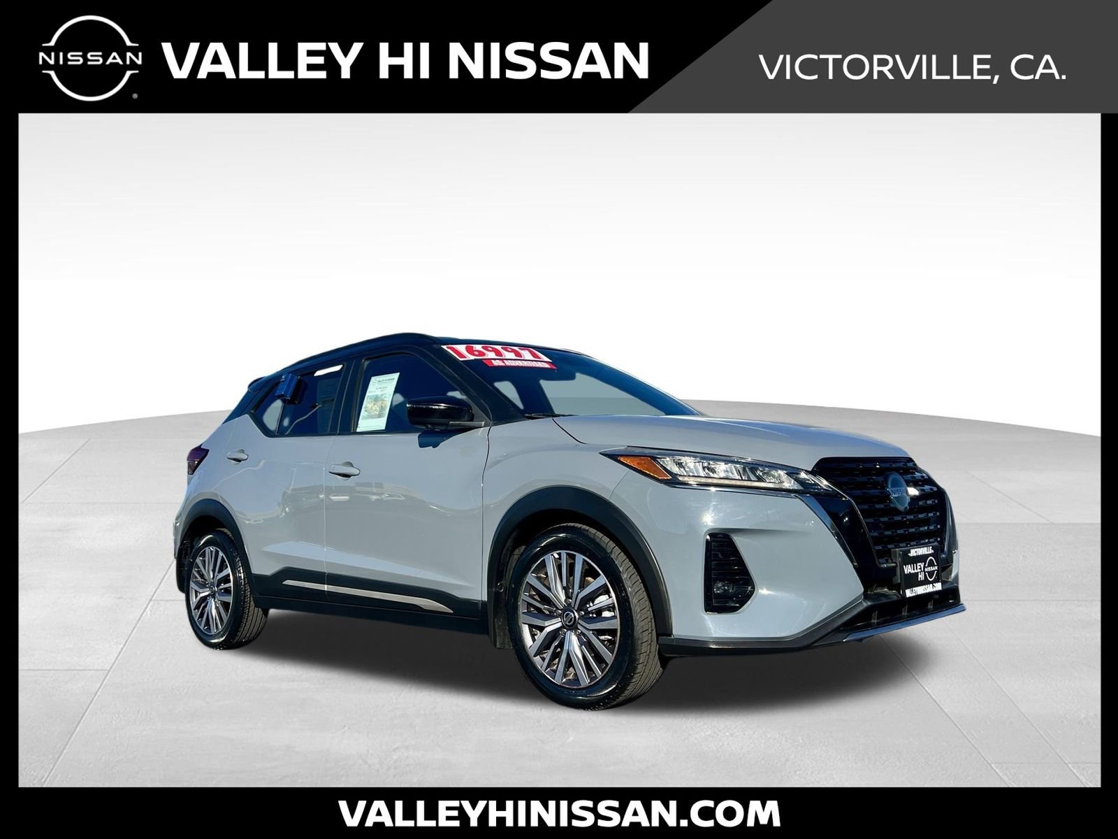 2021 Nissan Kicks SR