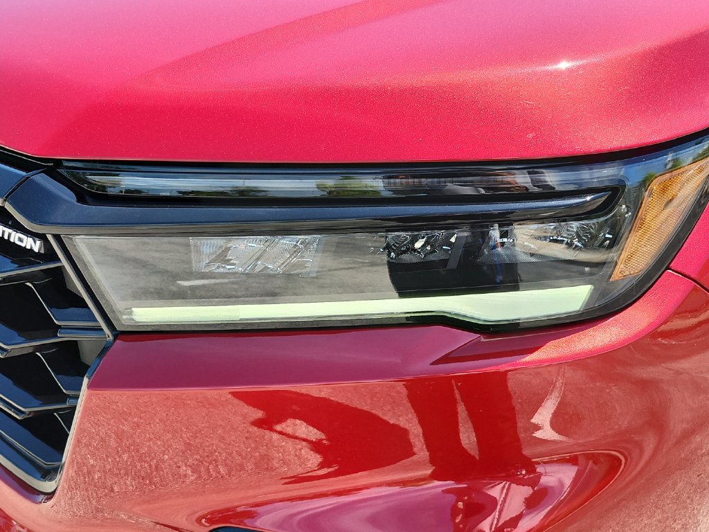 Used 2025  Honda Black Edition image 14