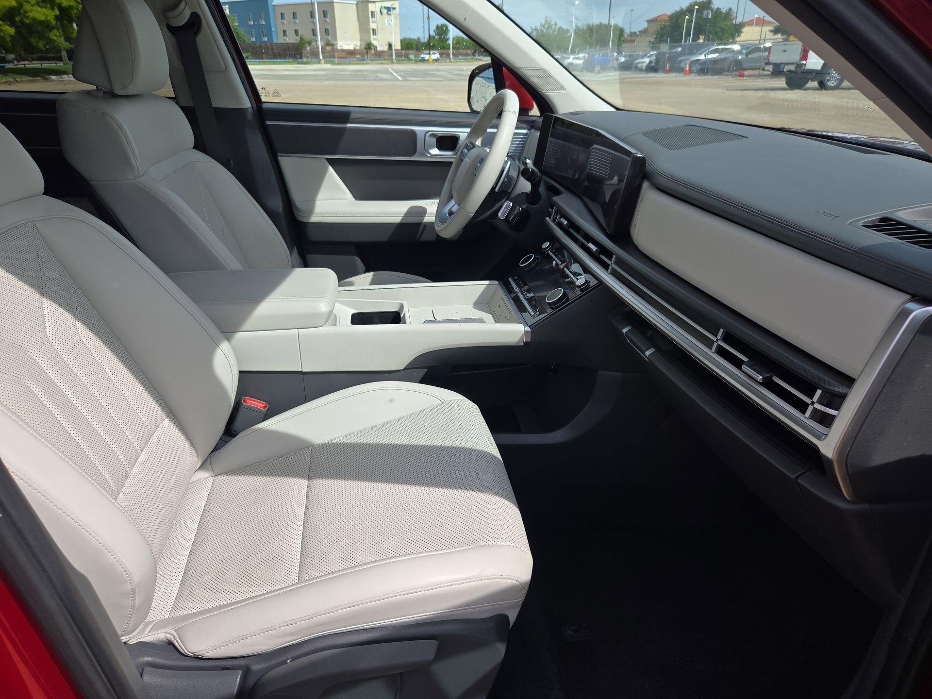 Used 2025 Ultimate Red Hyundai SEL image 30