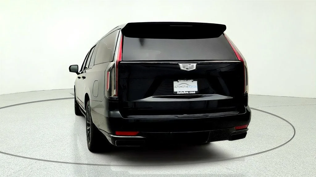 Used 2022 Black Raven Cadillac 4WD 4dr Sport w/ AKG Audio, Touring & Onyx Pkgs image 6