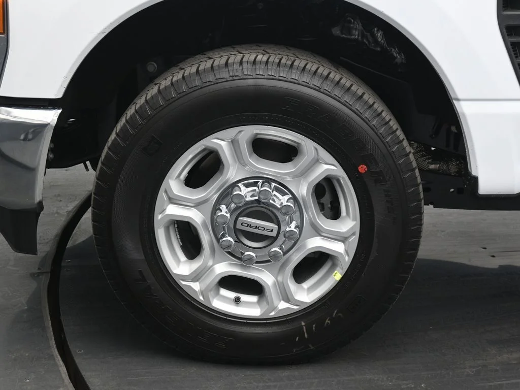 New 2026 White Ford XLT image 21