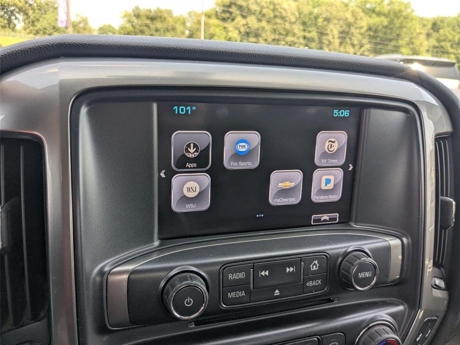 Used 2018 Silver Ice Metallic Chevrolet LT image 19