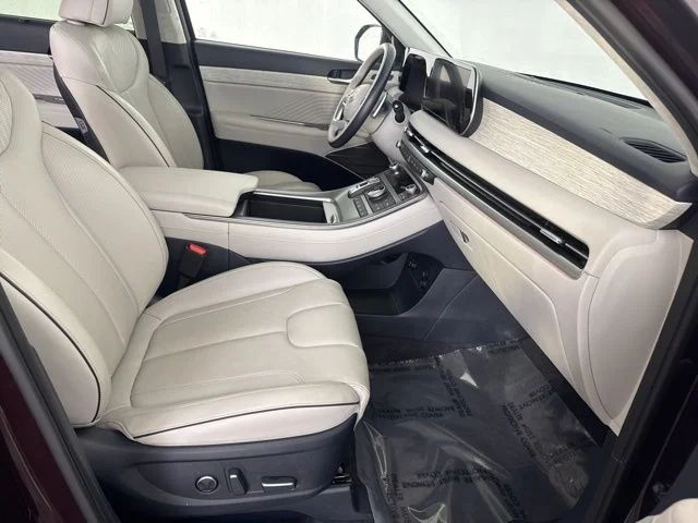 Used 2024 Red Hyundai Calligraphy image 28