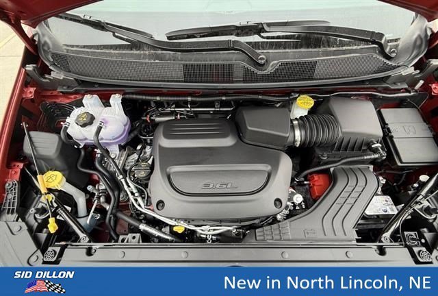 New 2026 Red Hot Pearl-Coat Exterior Paint Chrysler Select image 6