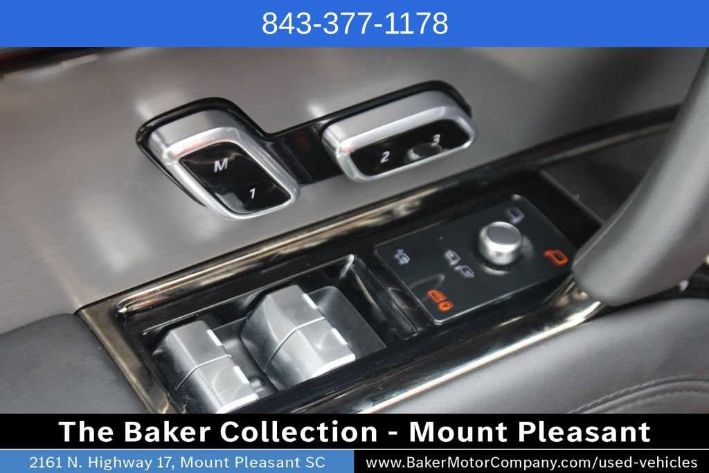 Used 2024 Red Land Rover Dynamic SE image 12