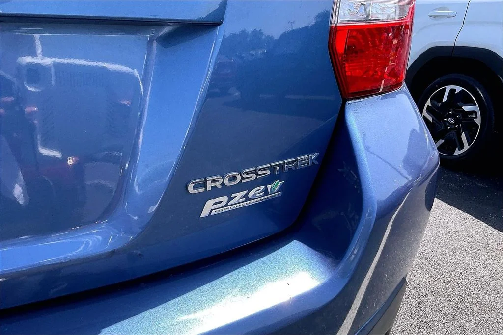 Used 2017 Blue Subaru 2.0i image 28