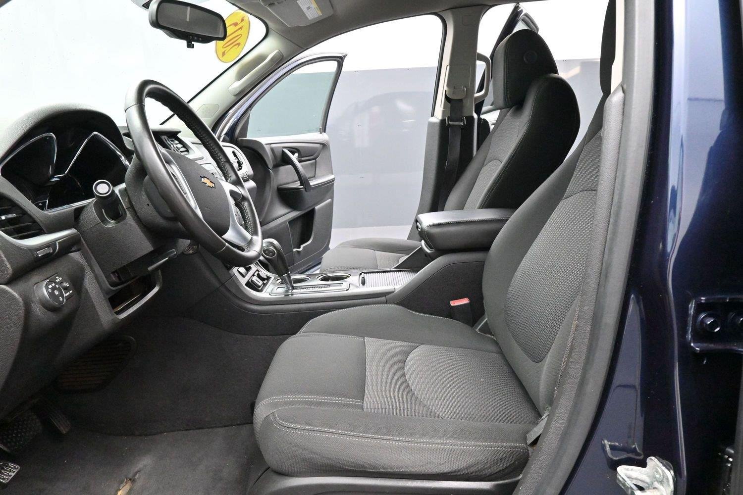 Used 2015 Blue Velvet Metallic Chevrolet LT image 13