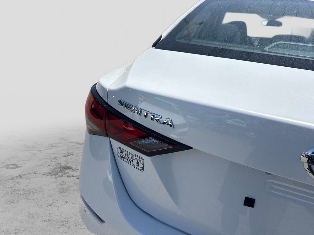 Used 2023 White Nissan SV image 5