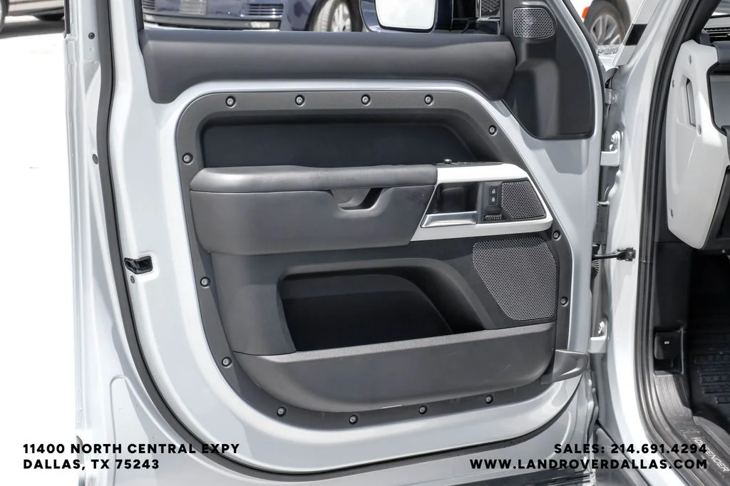 Used 2022 Hakuba Silver Metallic Land Rover XS Edition image 42